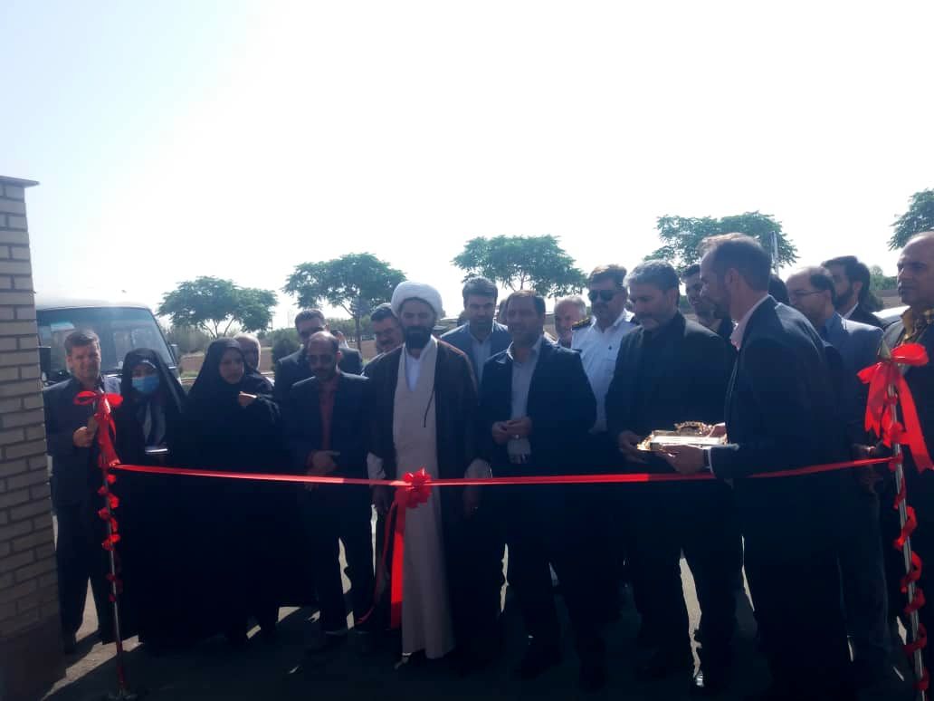 افتتاح وگلنگ زنی چند پروژه عمرانی در گلدشت نجف آباد