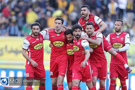 دیدار تیم های فوتبال سپاهان و پرسپولیس