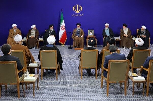 فیلم کامل بیانات رهبر انقلاب در دیدار اعضای ستاد برگزاری کنگره بزرگداشت آیت‌الله میلانی