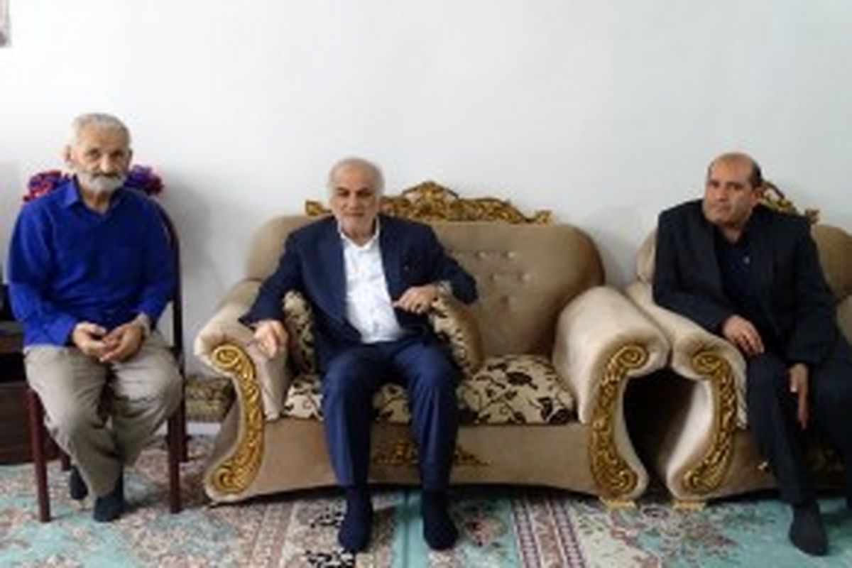 عیادت استاندار و مدیر کل بنیاد شهید مازندران از دو ایثارگر ساروی