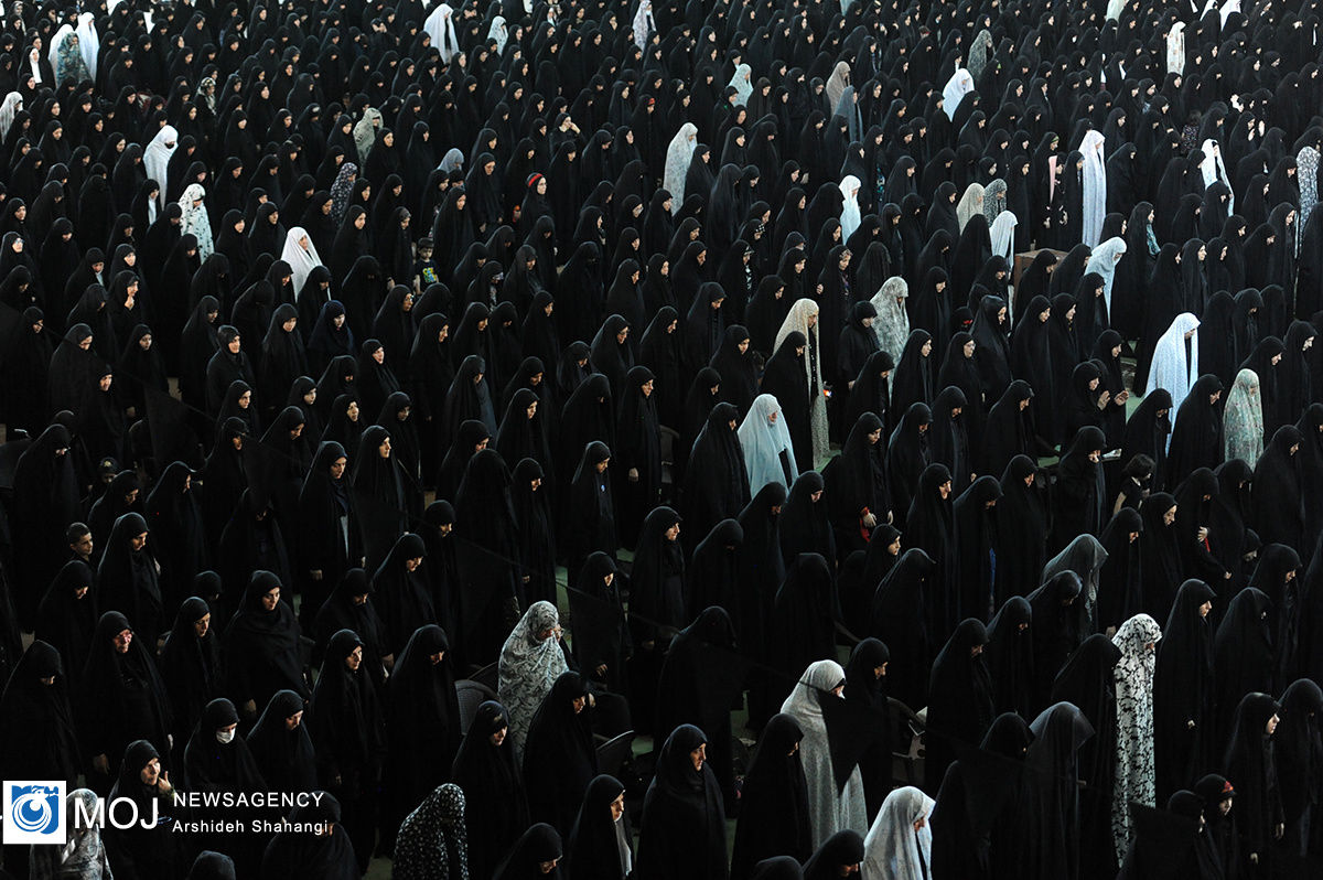 نماز ظهر عاشورا در اصفهان
