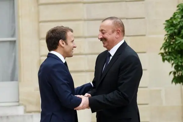 علی‌اف و ماکرون در کپنهاگ برای توسعه روابط آذربایجان–فرانسه گفتگو کردند