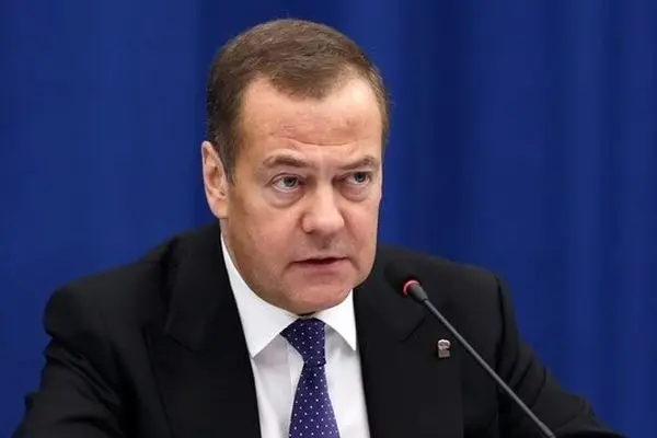 مدودف از فروپاشی خط مقدم اوکراین خبر داد