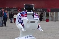 ربات بادیگارد برای محافظت از هواداران فوتبال