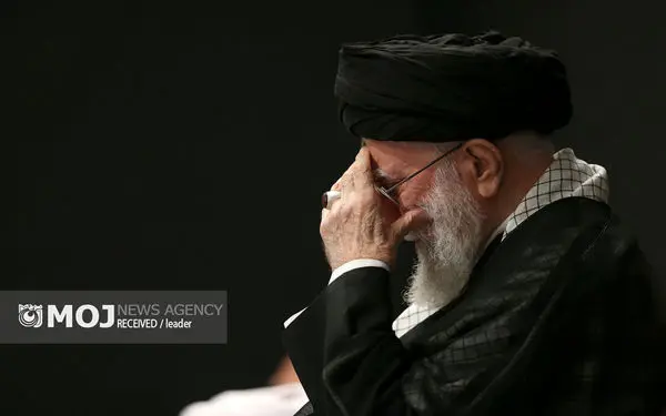  مداحی «ای ایران خدایی» محمود کریمی در محضر رهبر انقلاب در شب عاشورا + فیلم