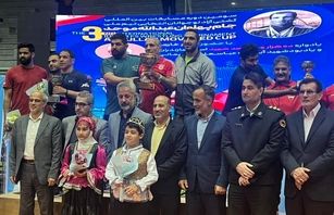 قهرمانی رقابت‌های بین المللی کشتی جام عبدالله موحد به ایران رسید