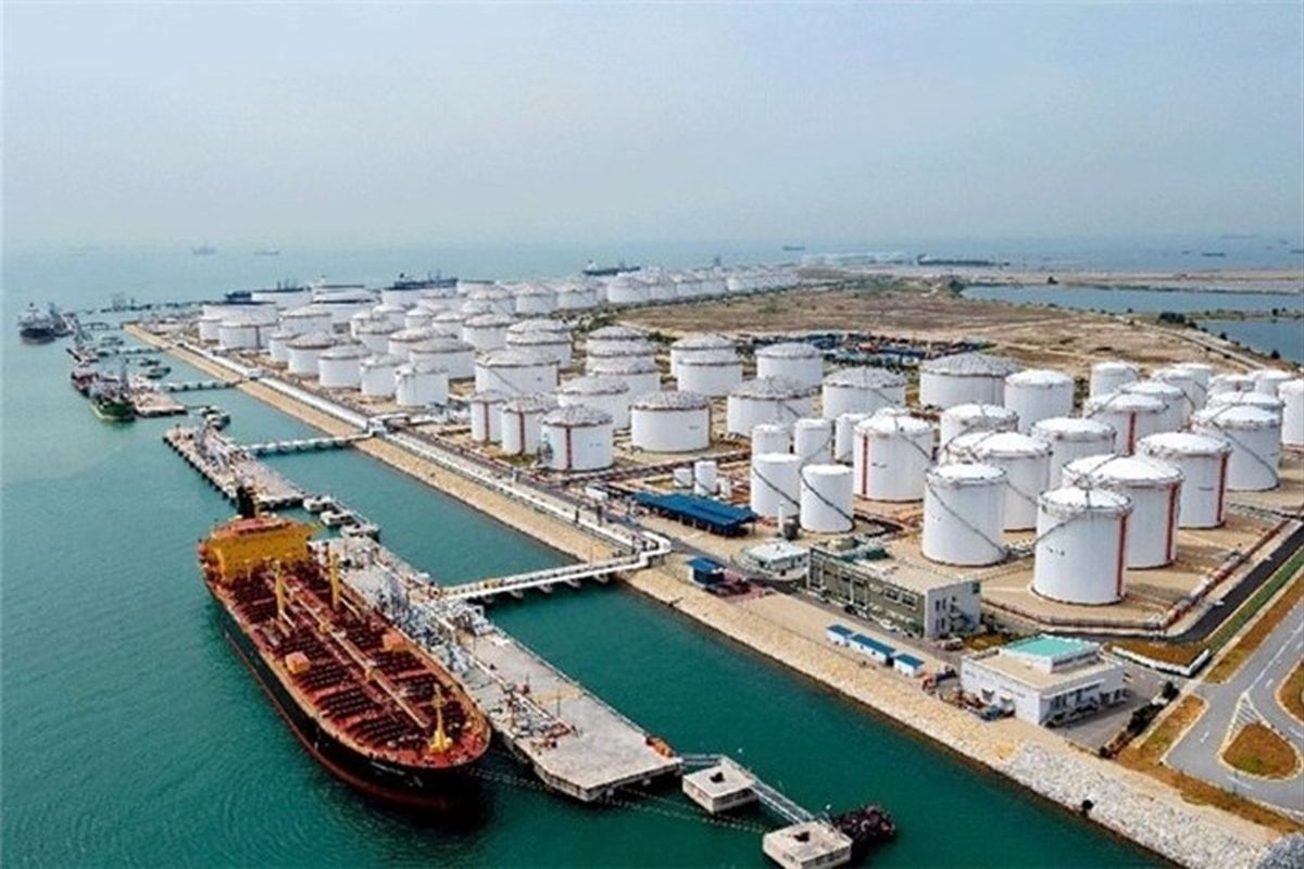 صادرات کالای نفتی از بندر شهید باهنر ۲۵۴ درصد افزایش یافت