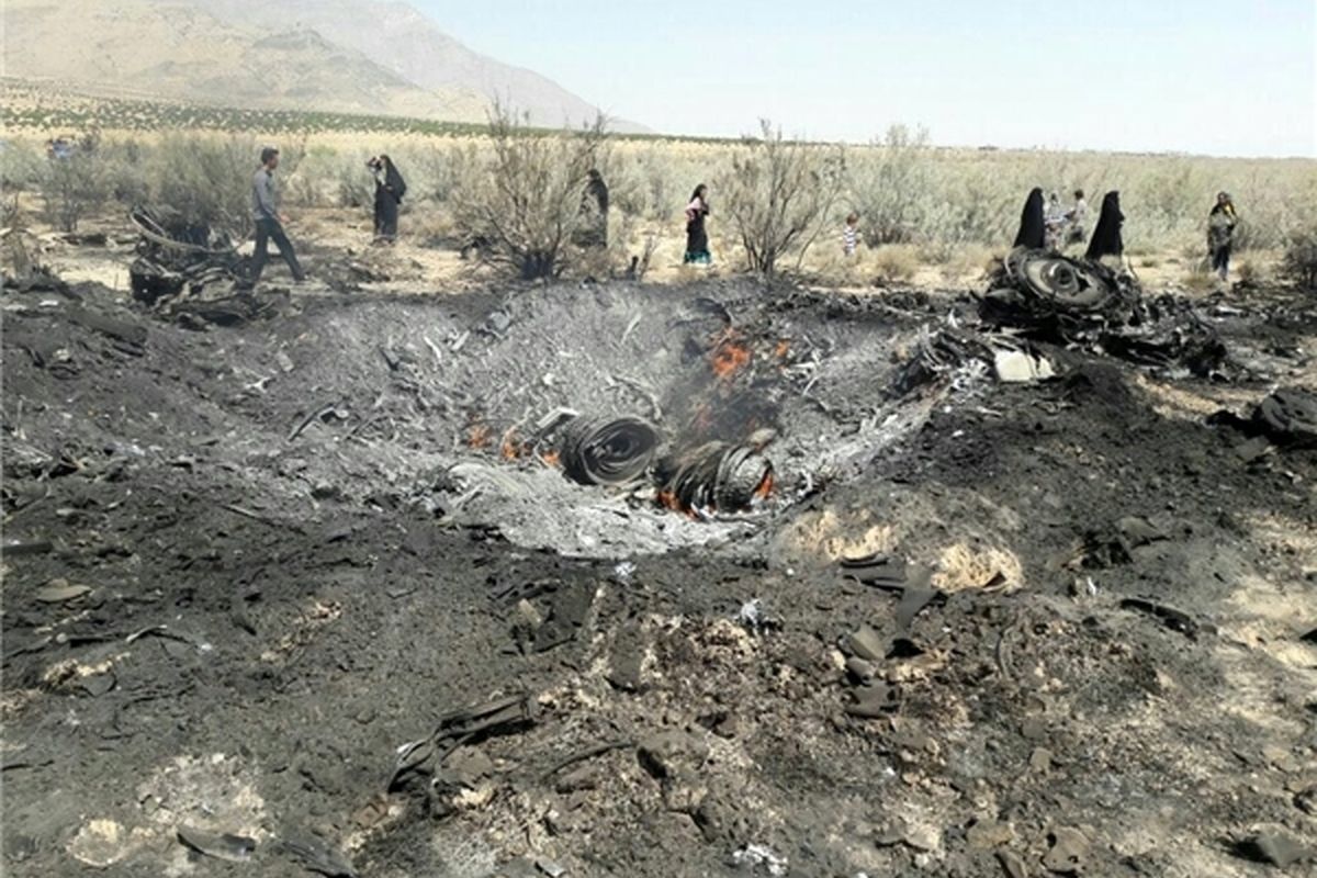 جنگنده سوخو۲۴ ارتش در حوالی شیراز سقوط کرد