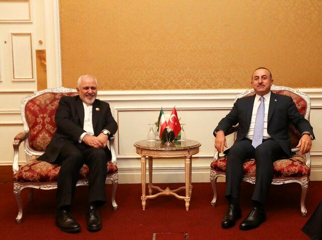 ظریف با همتای ترکیه‌ ای‌ خود دیدار کرد