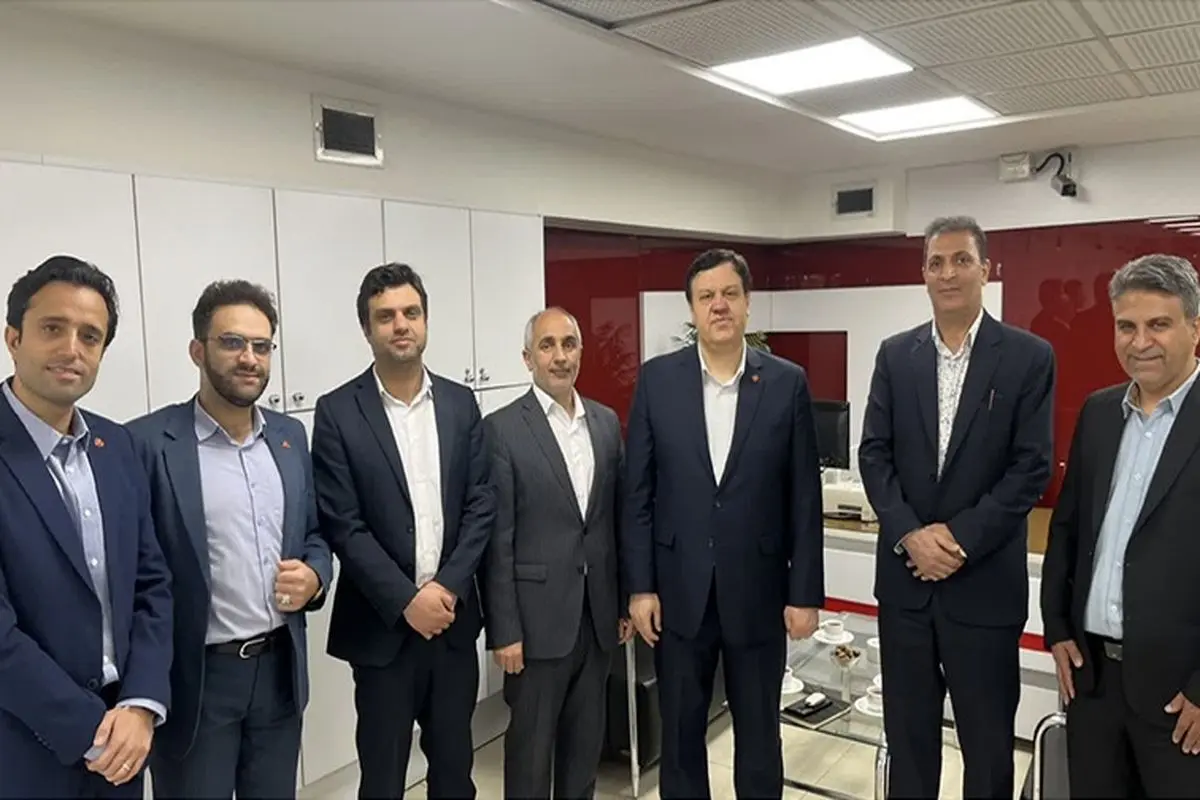 بازدید مدیرعامل بانک ملت از شعب و واحدهای ستادی خدمات رسان در تهران