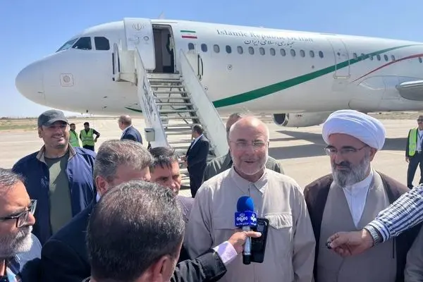 رئیس مجلس در مراسم اختتامیه کنگره بزرگداشت شهدای سمنان سخنرانی می‌کند