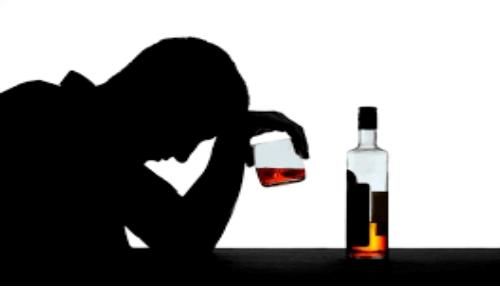 اختلالات روانپزشکی مهمترین عارضه مصرف الکل