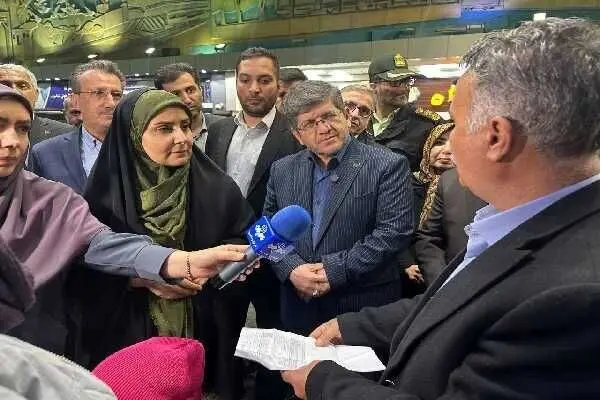 وزیر راه و شهرسازی از ایستگاه راه‌آهن تهران بازدید سرزده داشته است