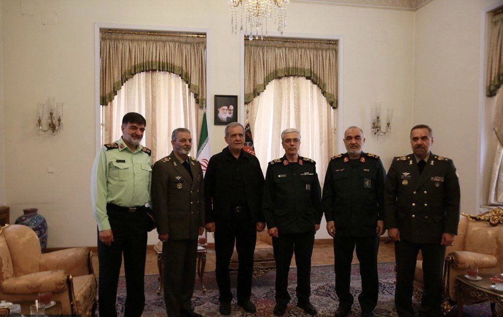 فرماندهان نظامی و انتظامی با رئیس‌جمهور منتخب دیدار کردند