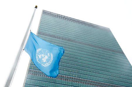 پرچم‌های سازمان ملل نیمه افراشته شد