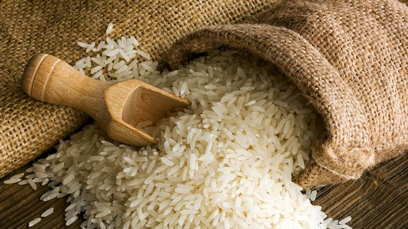 مشکلات اختصاص ارز به واردات برنج/ ارز دولتی واردات برنج حذف شد