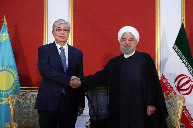 روحانی با رئیس جمهور قزاقستان دیدار کرد