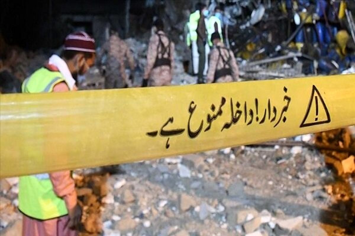 یک نفر کشته و ۶ تَن زخمی در انفجار بمب پاکستان