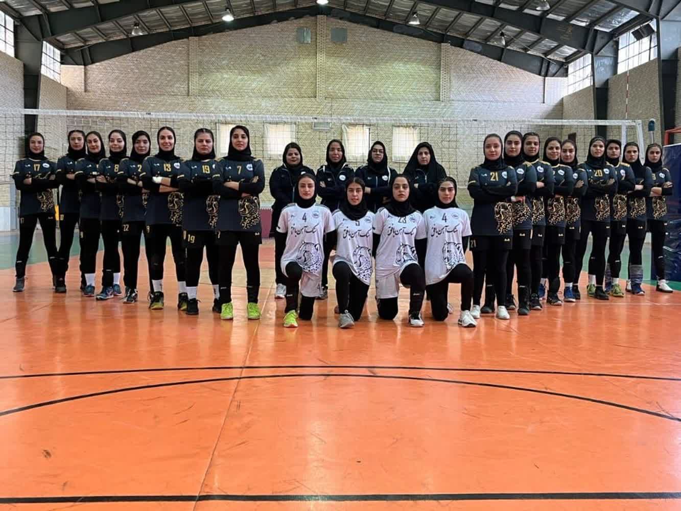 پیروزی پیاپی تیم والیبال سنگ آهن بافق در لیگ دسته یک بانوان کشور