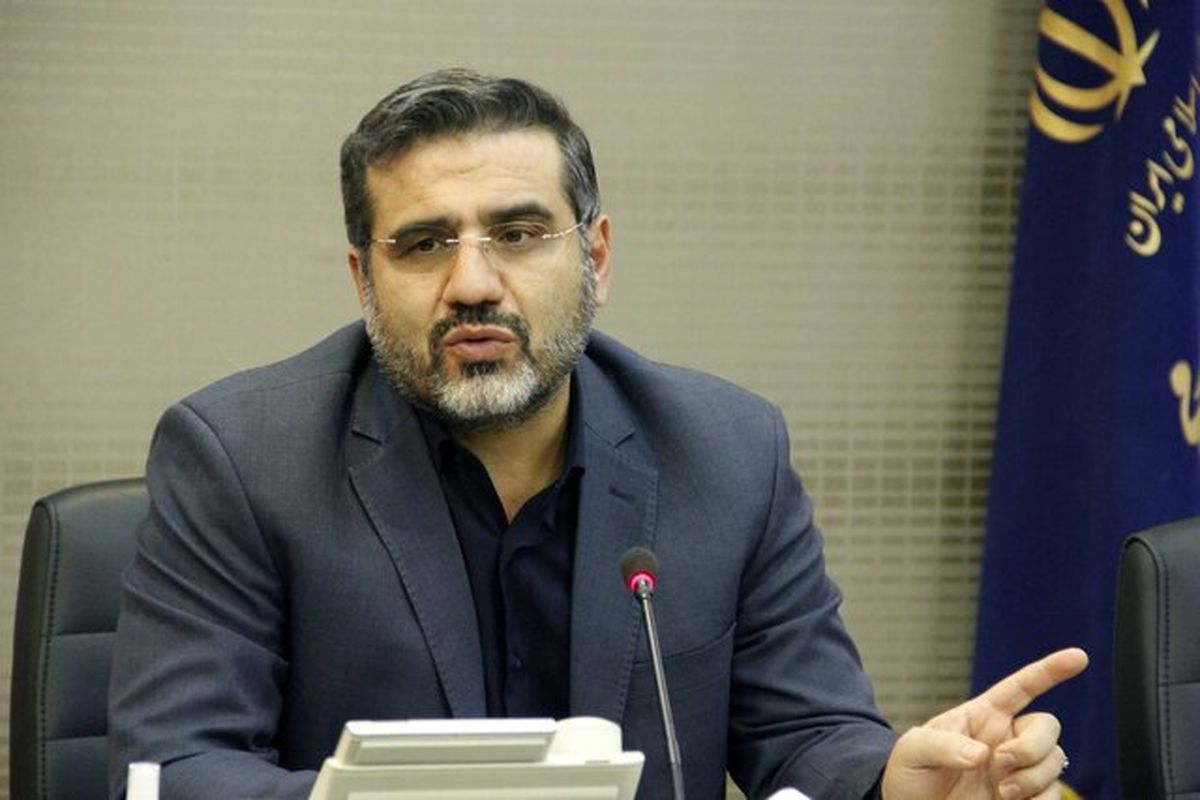 قدردانی وزیر ارشاد از شهردار تهران به دلیل همراهی در برنامه های هفته کتاب