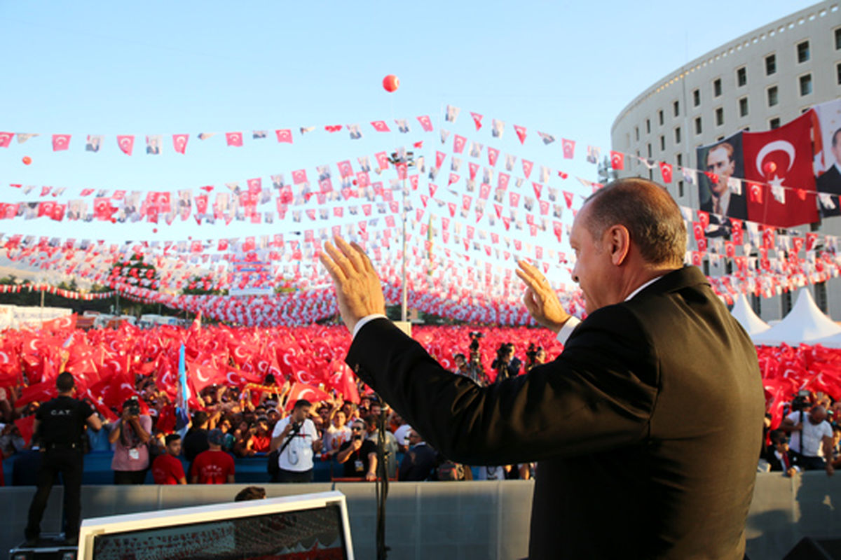اردوغان: تروریست ها را در عراق و سوریه آرام نمی گذاریم 