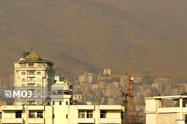 هوای تهران در آستانه آلودگی؛ شاخص کیفیت به عدد ۱۰۰ رسید