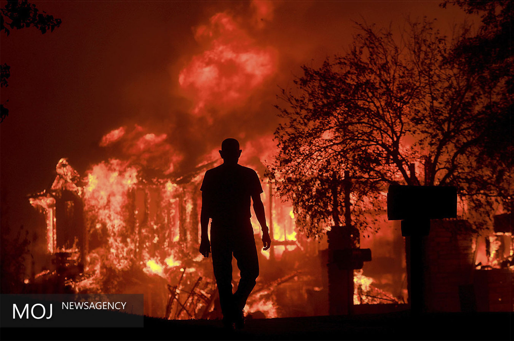 آتش‌سوزی گسترده در جنوب کالیفرنیا