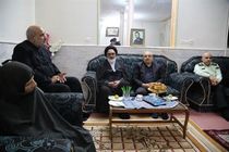 دیدار مسئولان استان با خانواده شهید و جانباز مبارزه با مواد مخدر استان قم