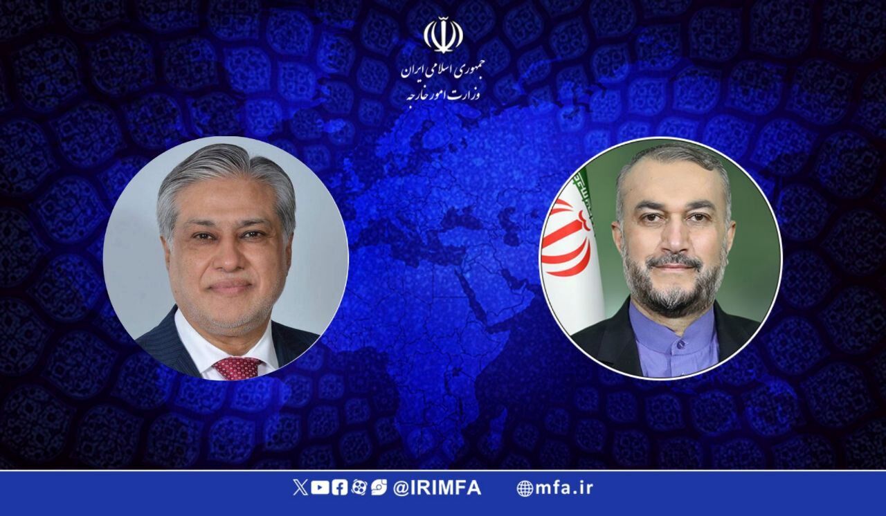 وزیر امور خارجه ایران به همتای جدید پاکستانی تبریک گفت