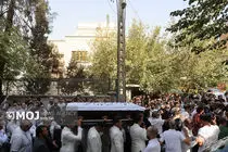 هنرمندان سینمای ایران برای بدرقه پیکر ناصر تقوایی گردهم آمدند
