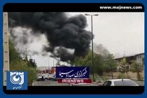 آتش‌سوزی در یکی از کارخانه‌های شهرک شکوهیه قم + فیلم