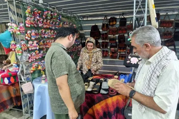 برپایی نمایشگاه صنایع‌دستی ویژه اربعین در پایانه شهید رئیسی (برکت) مرز مهران ایلام