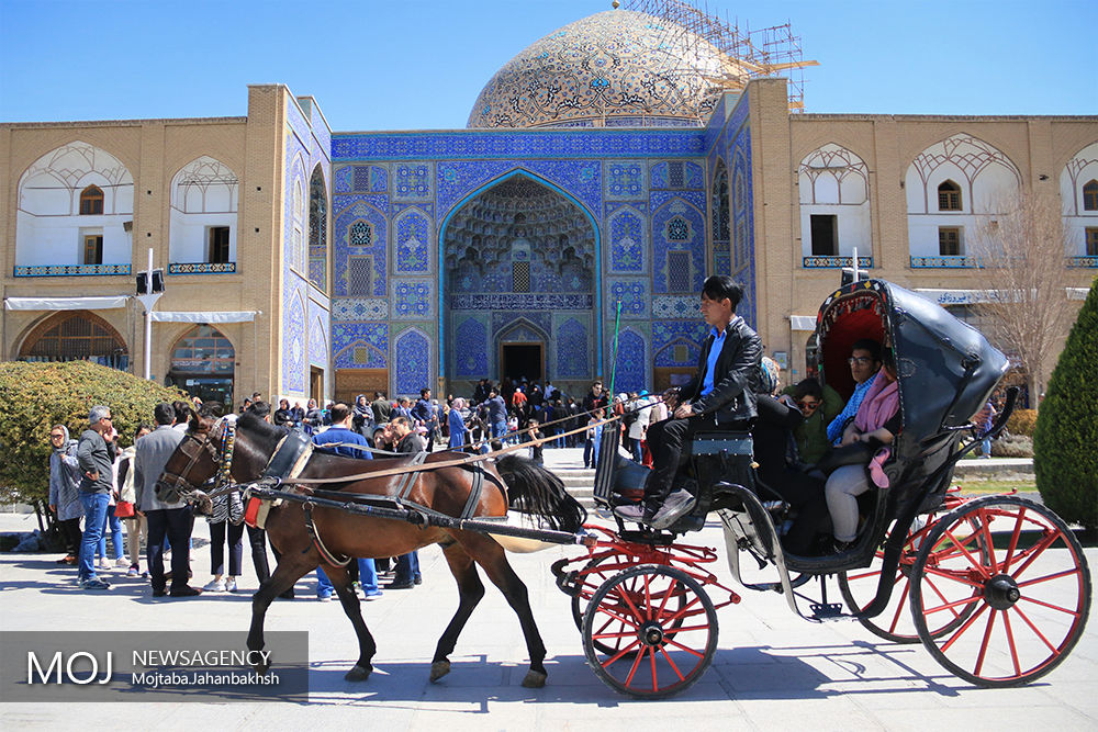 مناطق گردشگری اصفهان/ نصف جهان گردشگری به رنگ لاجوردی +تصاویر