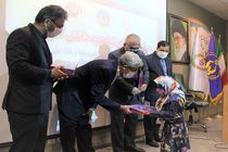 83 دستگاه تبلت به دانش آموزان تحت حمایت کمیته امداد استان قم اهدا شد