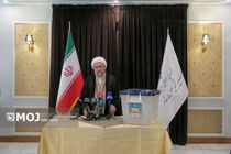 رئیس مجمع تشخیص مصلحت نظام رای خود را به صندق انداخت