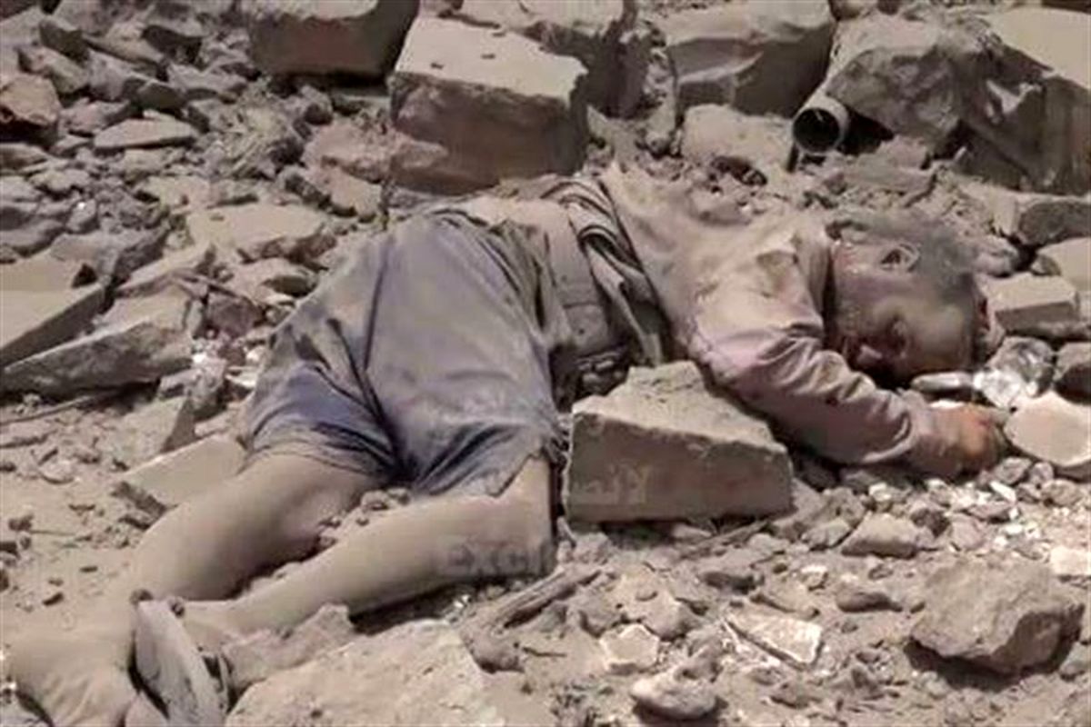 به خاک و خون کشیده شدن 10 زن و کودک یمنی در حمله جنگنده‌های سعودی به صعده