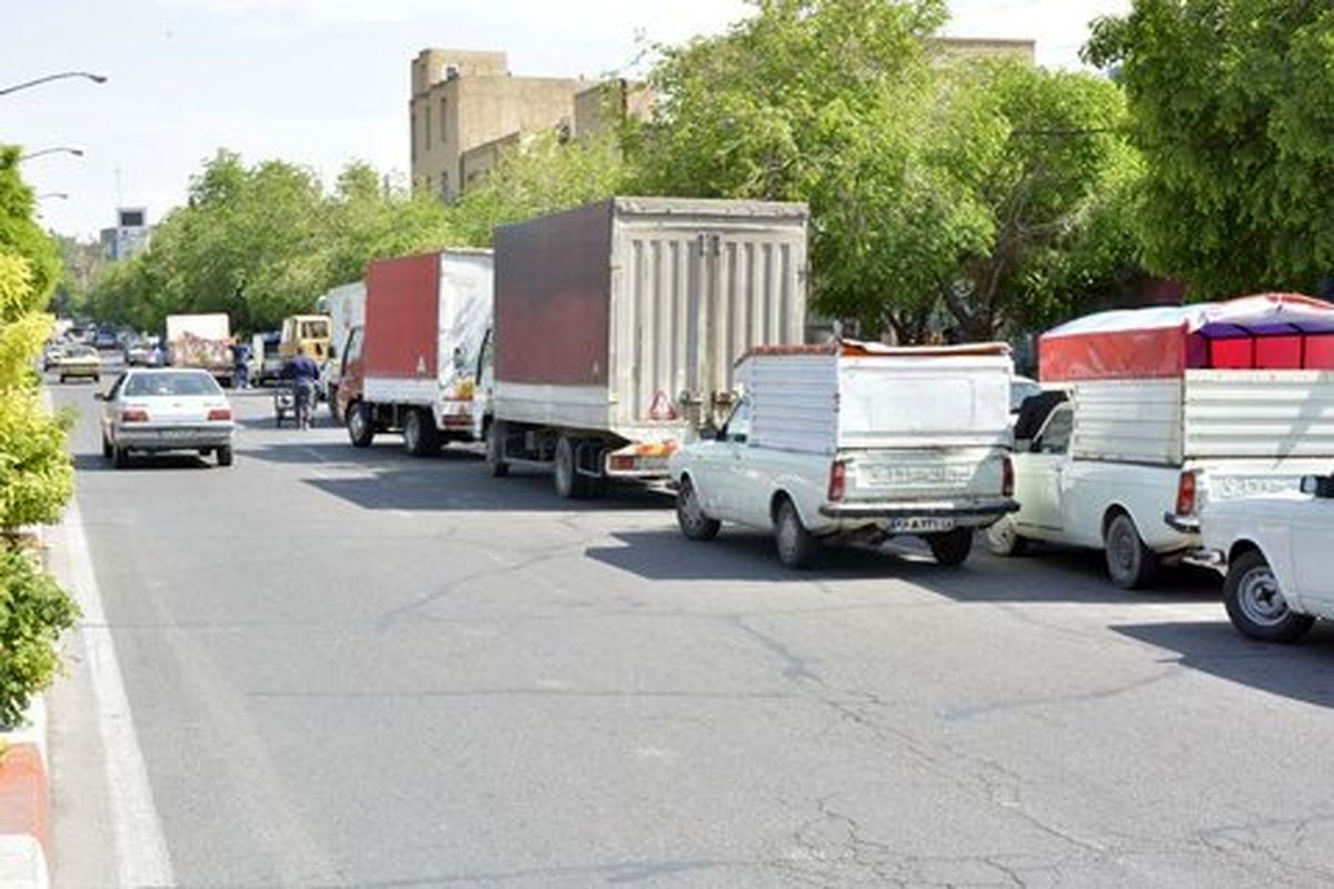 اخذ مجوز فعالیت در حوزه حمل و نقل بار و کالا درون شهری ضروری است