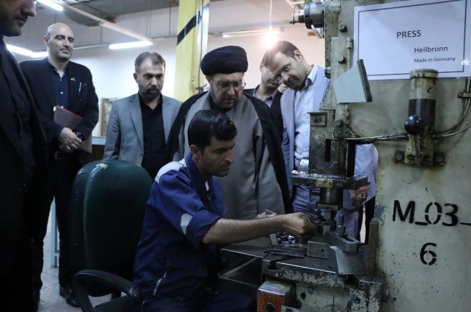 فاز دو کارگاه‌های الکترونیک شرکت مخابرات راه دور ایران (ITI) در شیراز شروع به کار کردند
