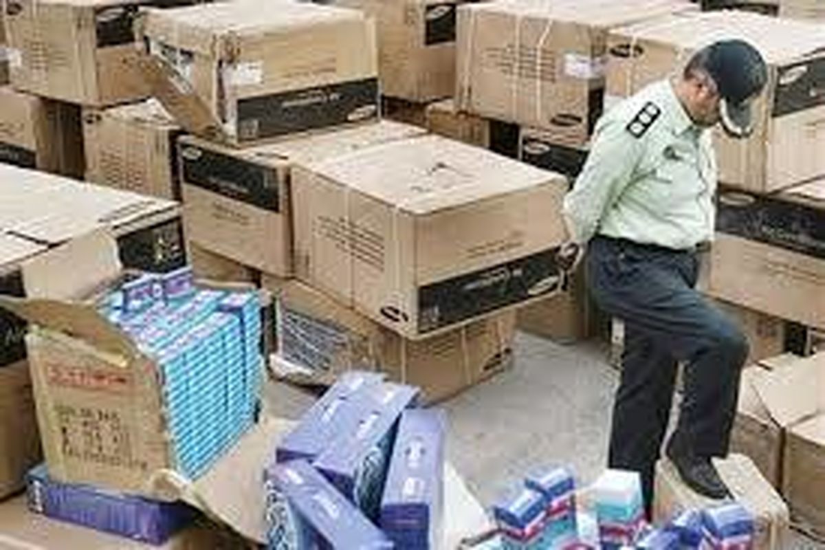 کشف احتکار 30 میلیاردی  لوازم خانگی در خمینی شهر/ دستگیری 2 نفر توسط نیروی انتظامی