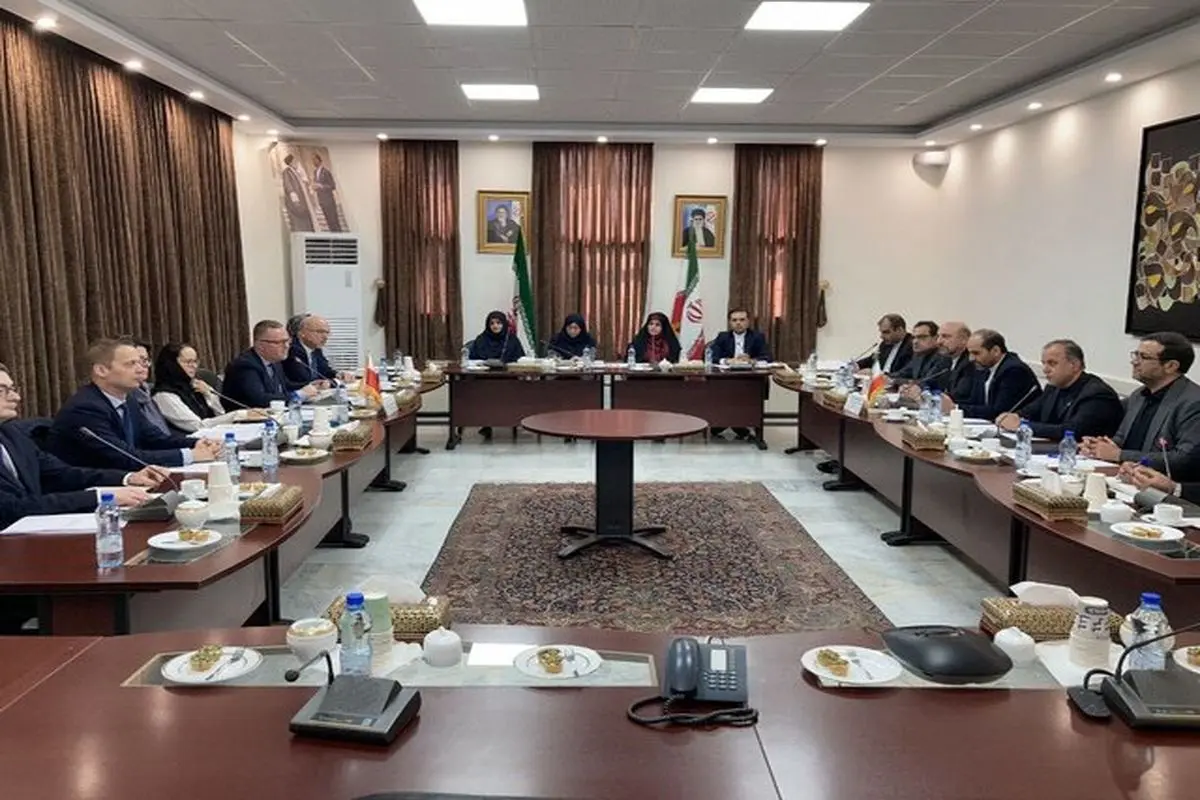 ایران و لهستان