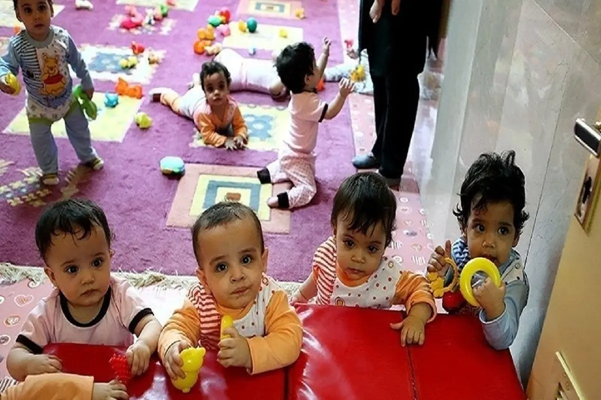 ۸۵ کودک بیسرپرست تحت سرپرستی زوجهای جوان مشهدی قرار گرفتند
