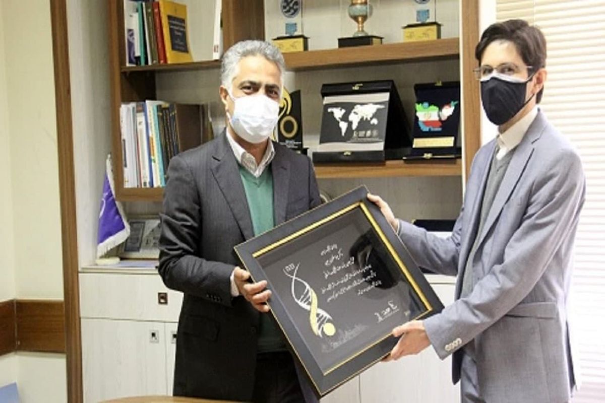 جایزه ملی ژنتیک ایران به یک مشهدی رسید