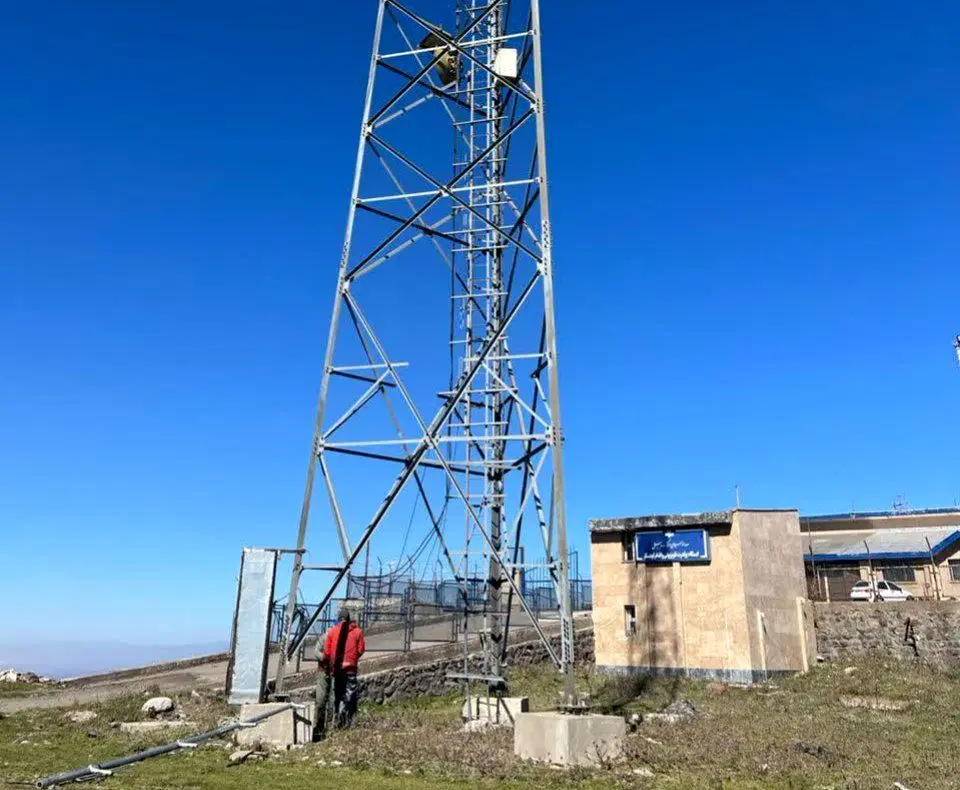 نصب و راه‌اندازی دکل کوه‌سنگر و تکرارکننده بی‌سیم در استان اردبیل