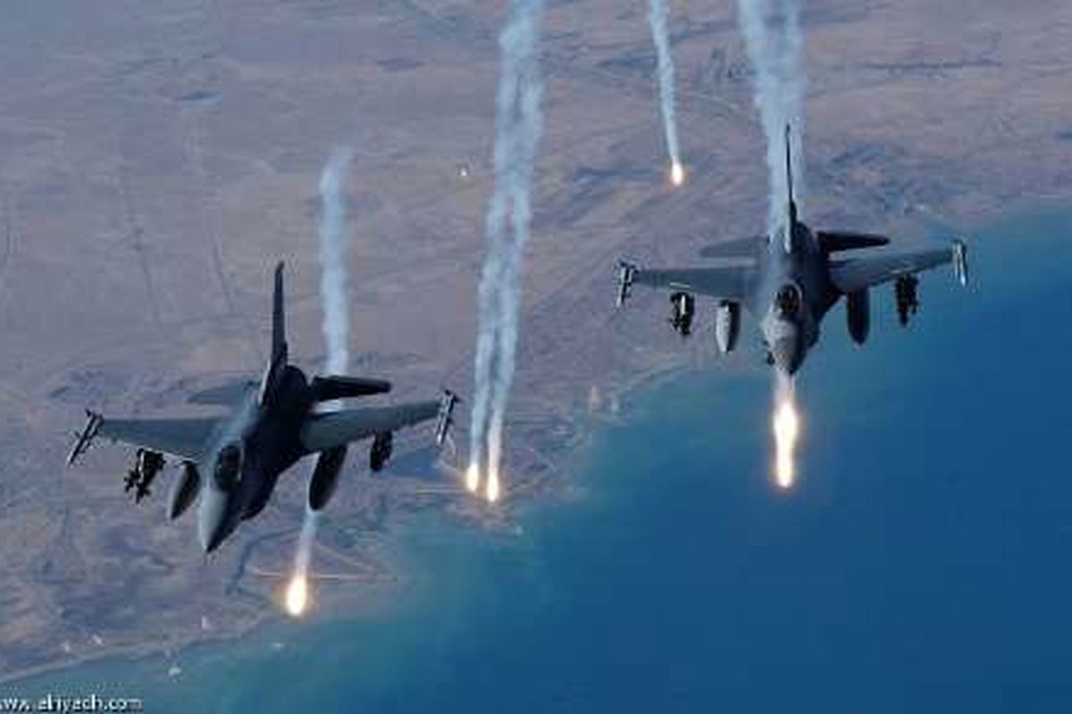 هواپیماهای جنگی دانمارک نخستین حملات هوایی خود را علیه مواضع داعش در سوریه انجام داد