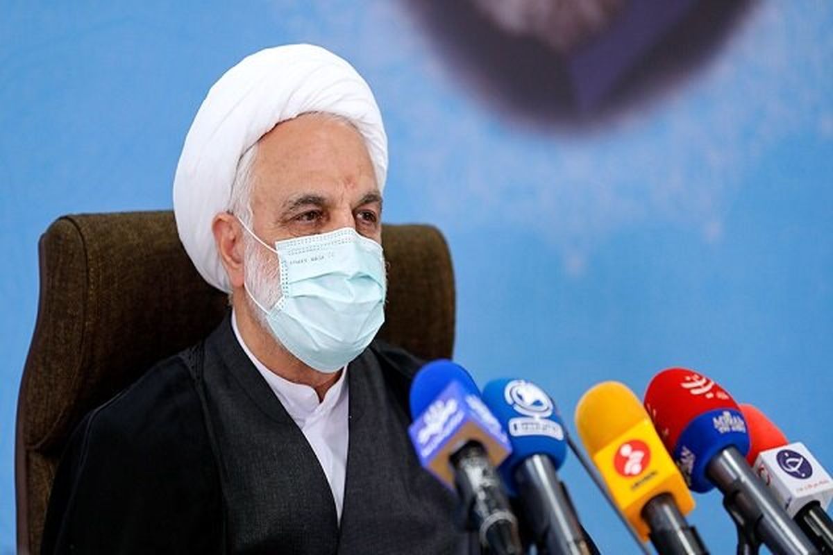 چتر حمایتی خاص خداوند و رحیمیت حضرت حق بر سر ملت ایران است