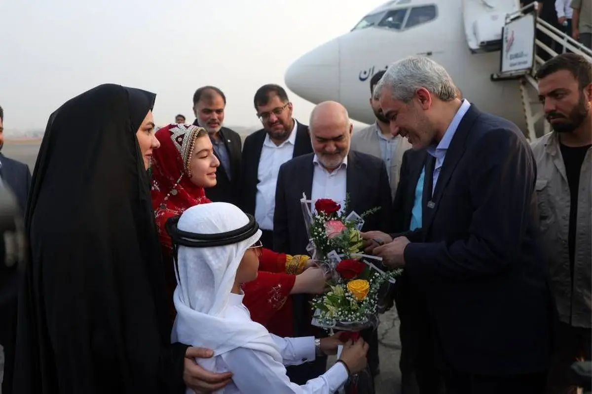 وزیر اقتصاد وارد اهواز شد