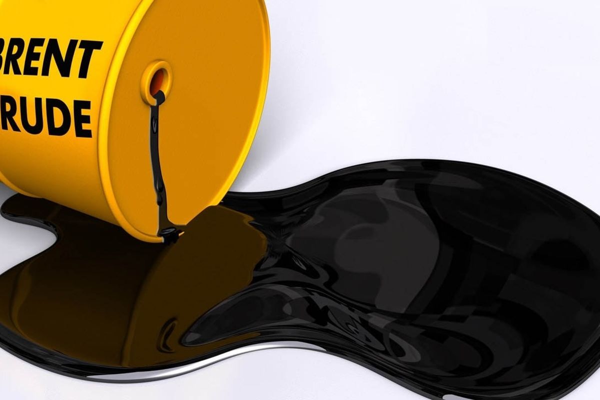 قیمت نفت در اوج شش‌ماهه ماند