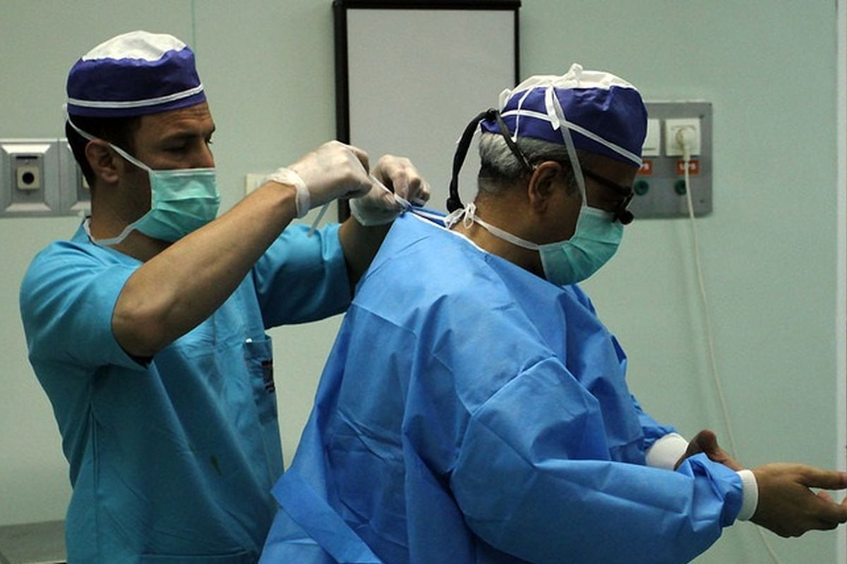 جراحان مشهدی در پیوند عصب انگشت موفق شدند