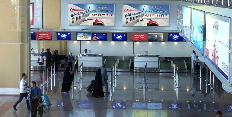 جمع آوری و ممنوعیت پروازهای چارتری در مسیر  اهواز - تهران و بالعکس/قطع همکاری با شرکت هایی که با خوزستان تعامل ندارند
