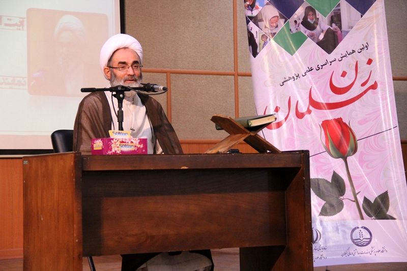 جایگاه و ارزش زن در جامعه اسلامی باید در جلسات تخصصی بحث شود